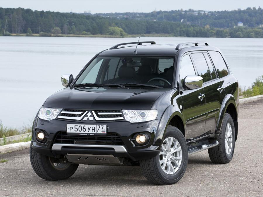  Mitsubishi Pajero Sport 2013 года  (фото 1 из 34)